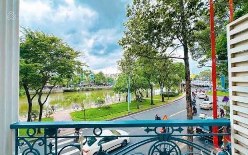 Mt kinh doanh q.3, khuôn đất đẹp, dt 255m2, ngang 12.8m, khan hiếm, xây mới cao tầng, khai thác tốt