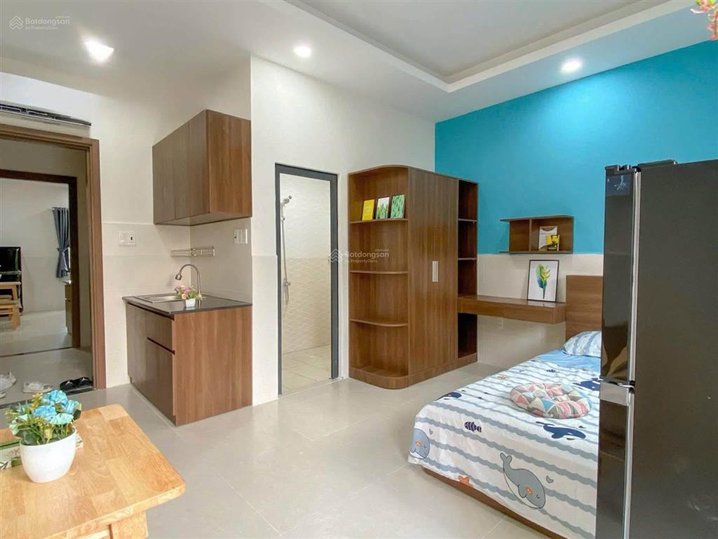 Studio full nội thất ban công thang máy