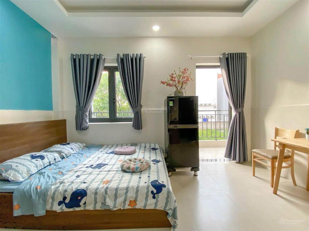 Studio full nội thất ban công thang máy