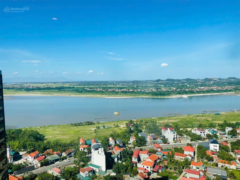 Chính chủ bán căn hộ khách sạn wyndham thanh thủy full nội thất, view sông, giá chỉ 800 triệu.