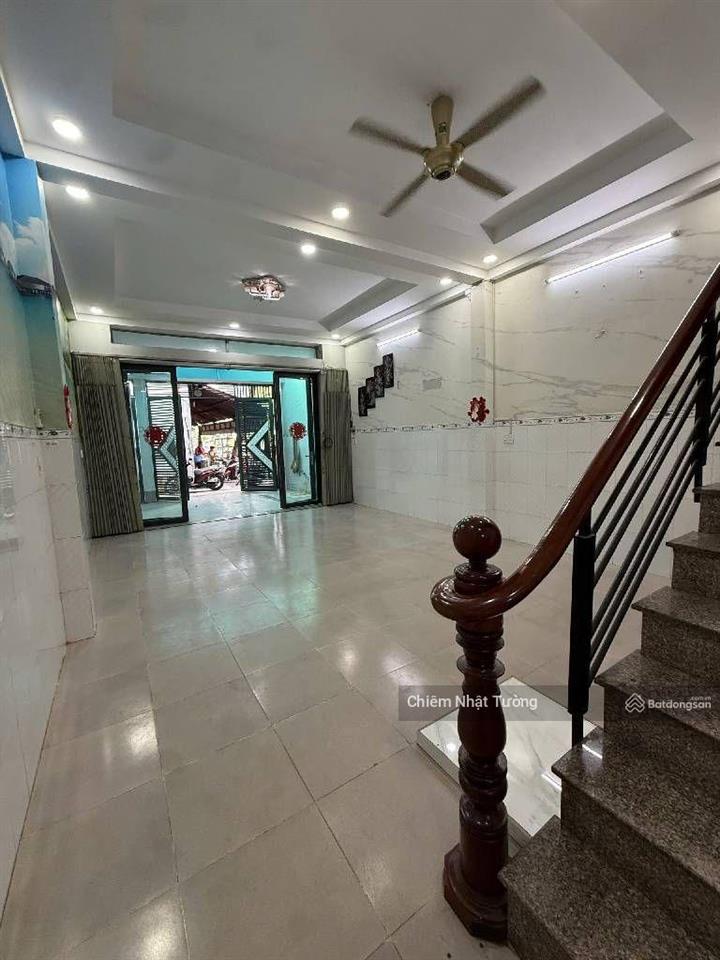 Nhà mặt tiền kd đa nghành nghề,3 tầng kiên cố , 5m x 18m(90m2) giáp lê trọng tấn, giá hơn 6ty