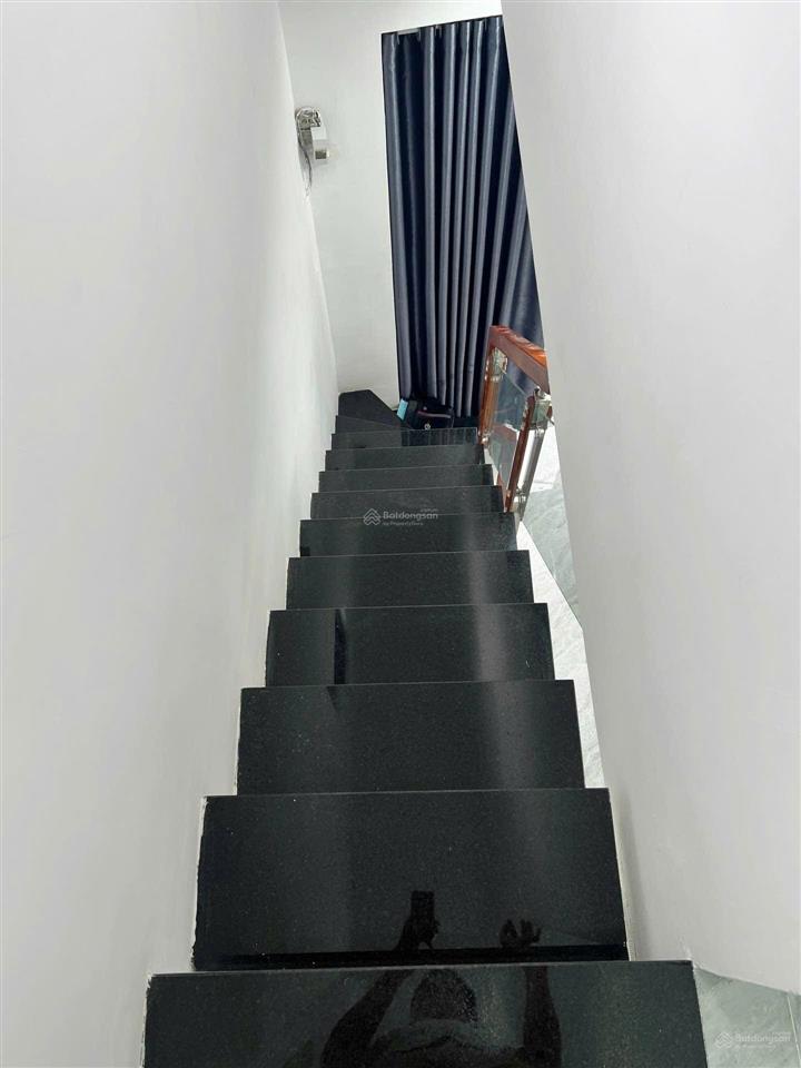 Bán nhà riêng 648 kha vạn cân, 3 tỷ, 22.5m2, 2pn, 2wc