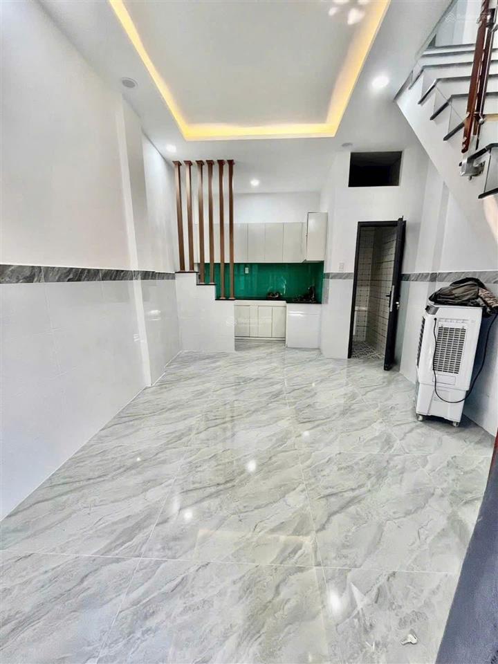 Bán nhà riêng 648 kha vạn cân, 3 tỷ, 22.5m2, 2pn, 2wc