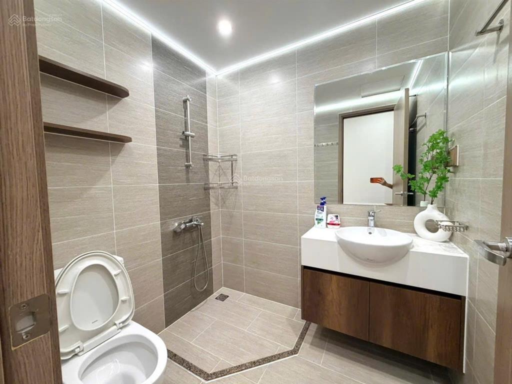 Cho thuê căn hộ 2pn2wc full nội thất luxury