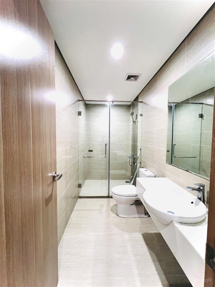 Cho thuê căn hộ 3pn2wc full nội thất đẹp xịn xò, có phòng xông hơi, karaoke