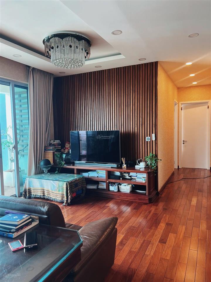Estella heights căn góc 3pn lớn tháp 4  tầng cao, view hồ bơi đẹp