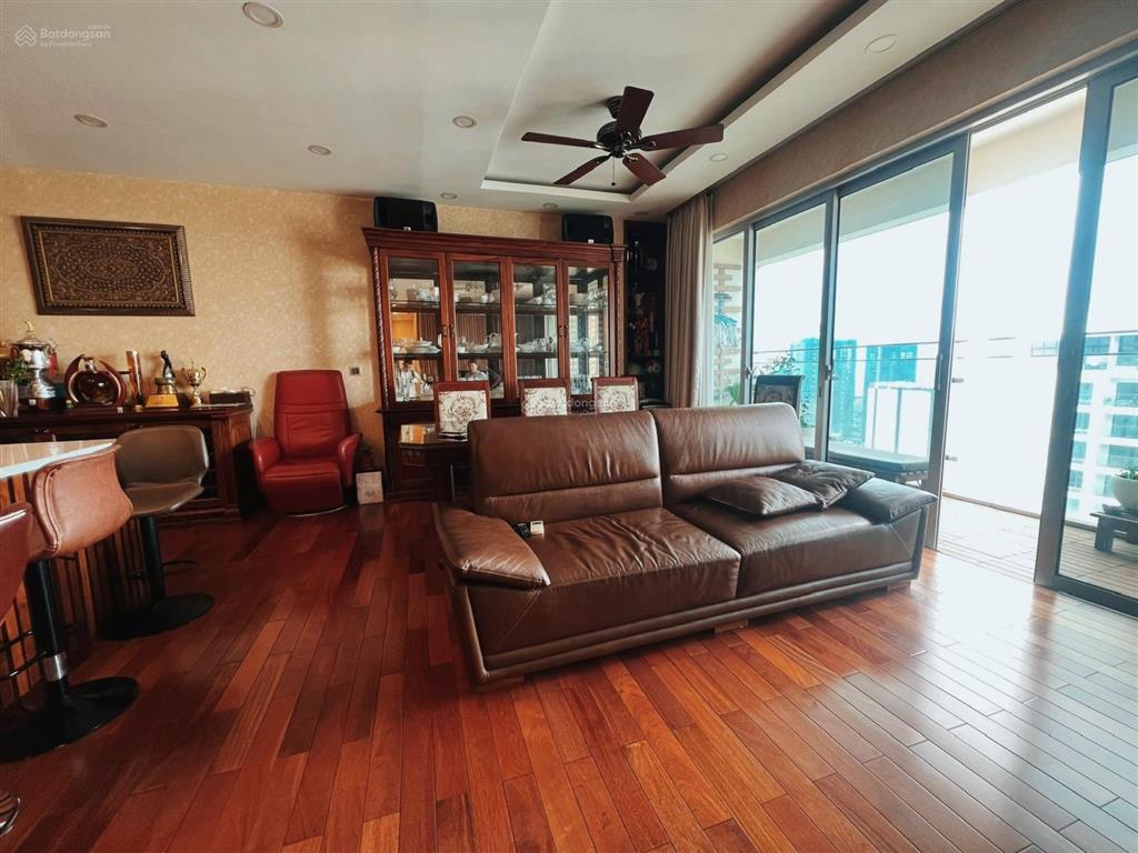 Estella heights căn góc 3pn lớn tháp 4  tầng cao, view hồ bơi đẹp