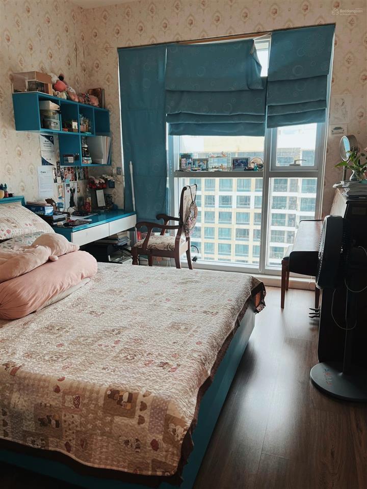 Estella heights căn góc 3pn lớn tháp 4  tầng cao, view hồ bơi đẹp