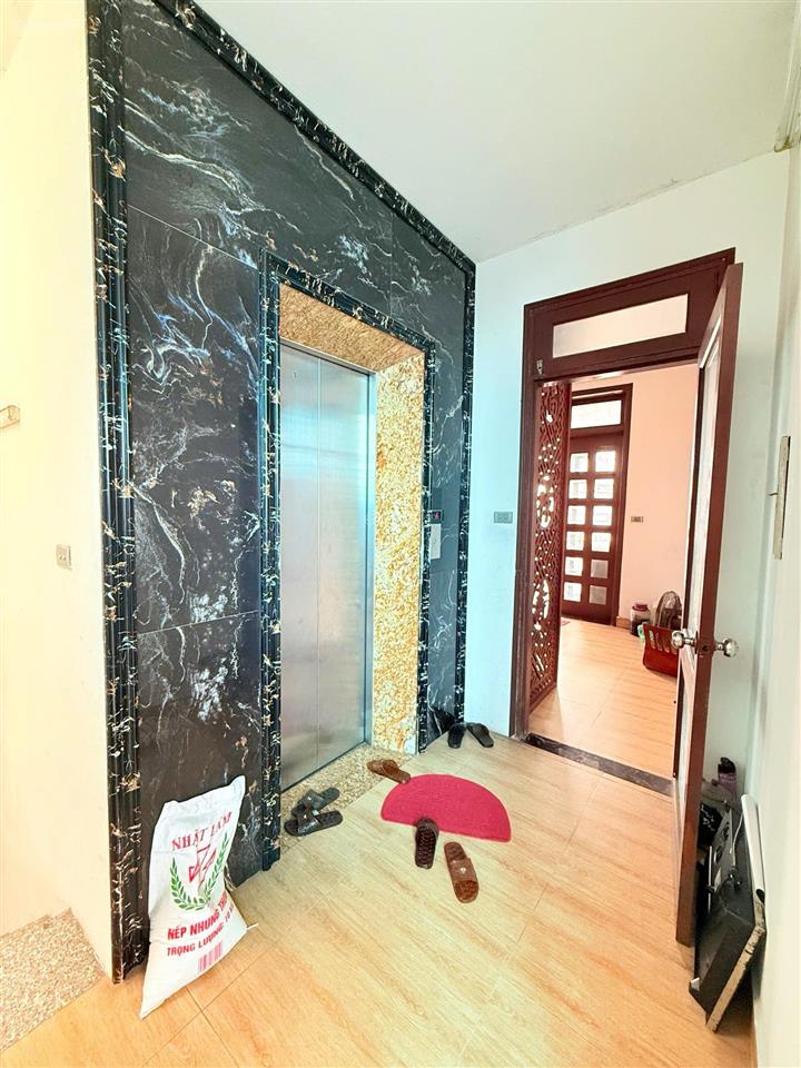 Bán nhà mặt phố minh khai, vỉa hè, ô tô tránh 37.8 tỷ, 65m2, 7 tầng thang máy.