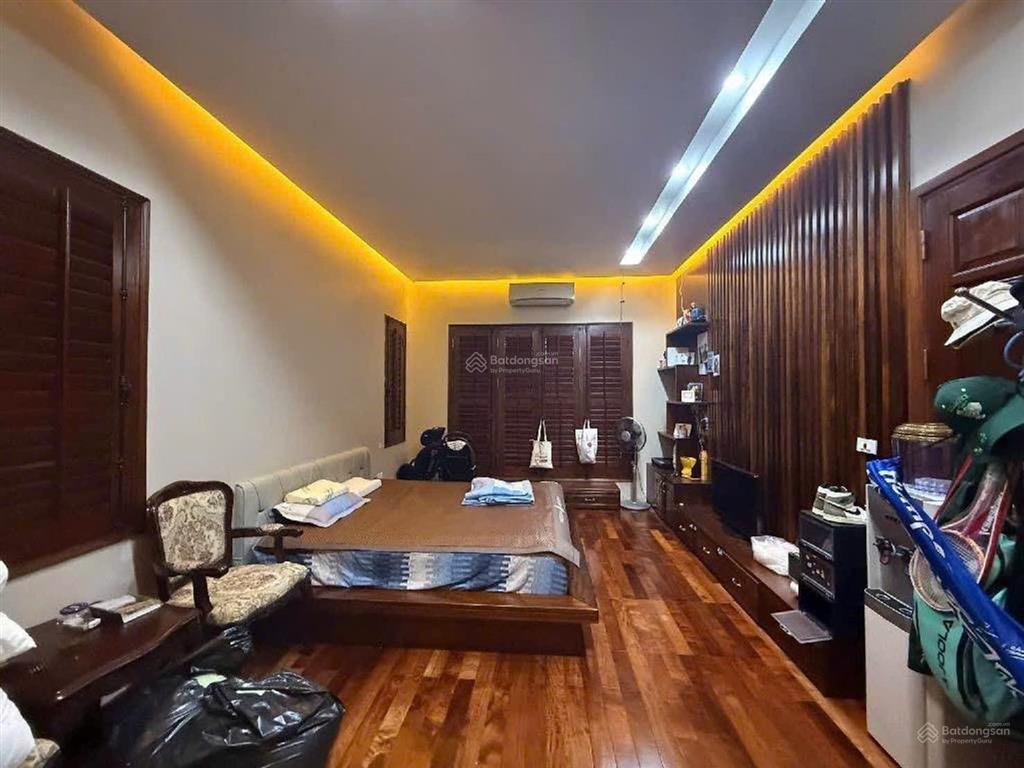 Siêu phẩm biệt thự lạc long quân view hồ tây  271m2 ô tô vào nhà không gian sống triệu đô