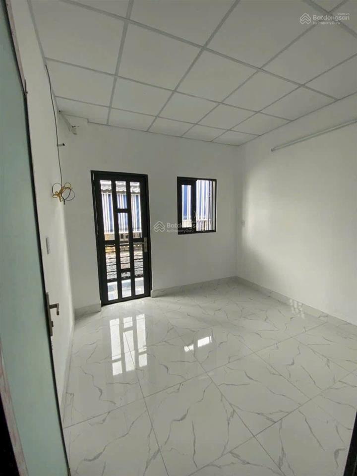 Nhà mới vào ở liền gần cầu chợ đệm, bình chánh giá 984 triệu