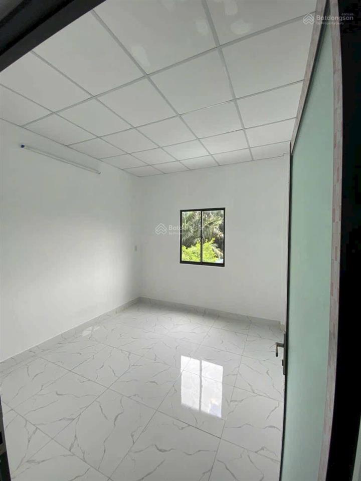 Nhà mới vào ở liền gần cầu chợ đệm, bình chánh giá 984 triệu