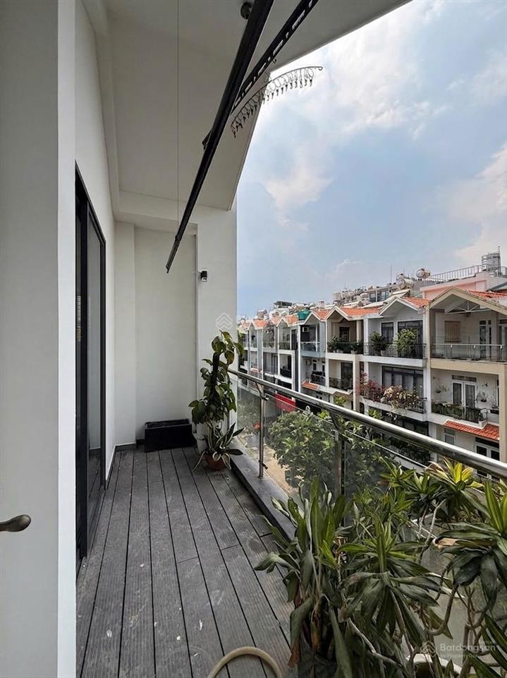 Studio cao cấp giữa lòng him lam q7 xách vali vào ở