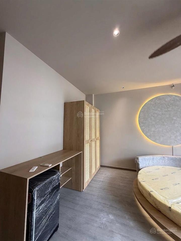 Studio cao cấp giữa lòng him lam q7 xách vali vào ở