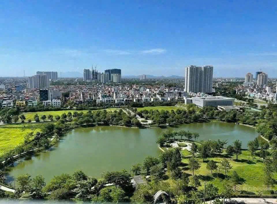 Bán căn hộ hoa hậu n01t1 ngoại giao đoàn  view trọn công viên & hồ điều hoà, thiết kế 4pn  133m2