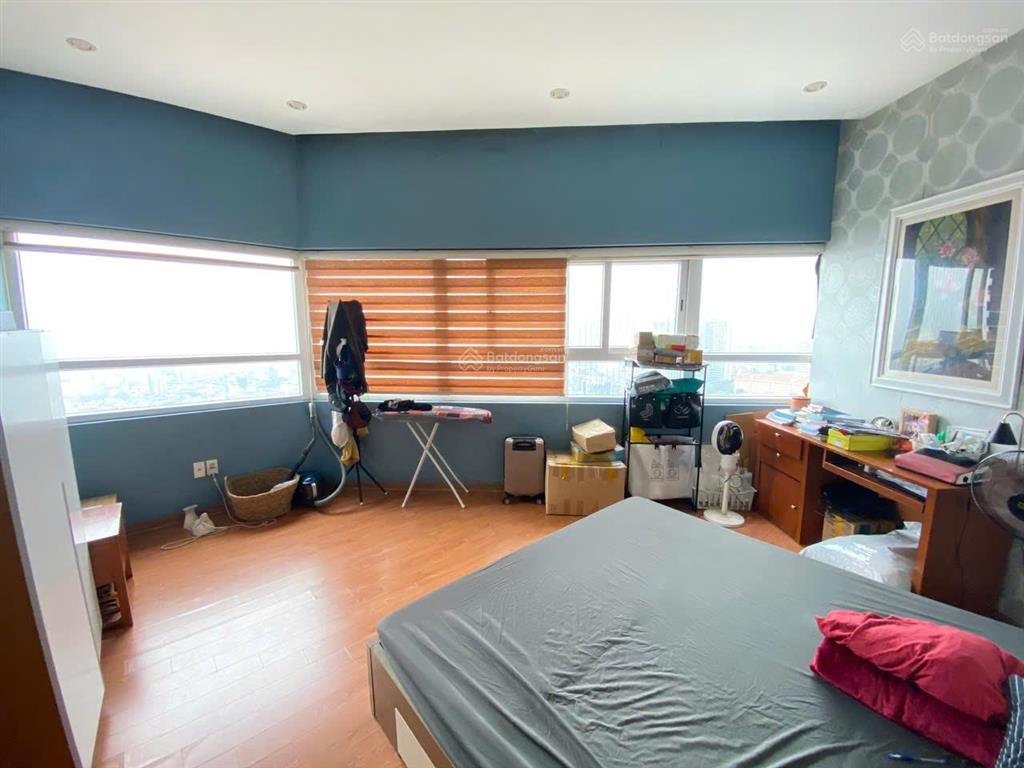 Bán gấp ch tòa tháp đông chung cư hvqp, thiết kế 3pn, 136m2, tầng cao, view hồ tây, bc hướng đn.