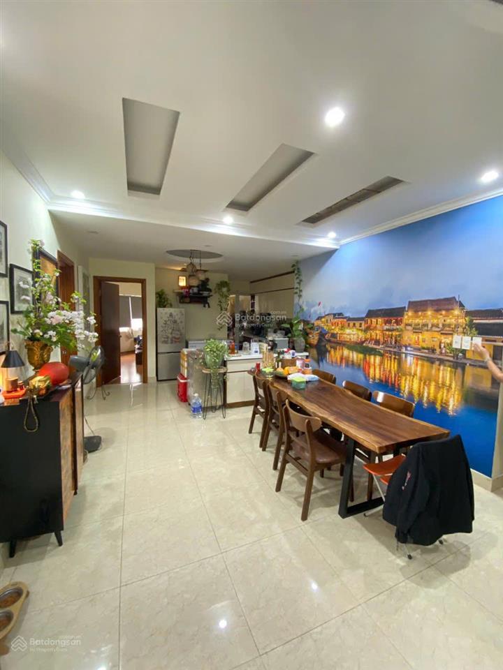 Bán gấp ch tòa tháp đông chung cư hvqp, thiết kế 3pn, 136m2, tầng cao, view hồ tây, bc hướng đn.