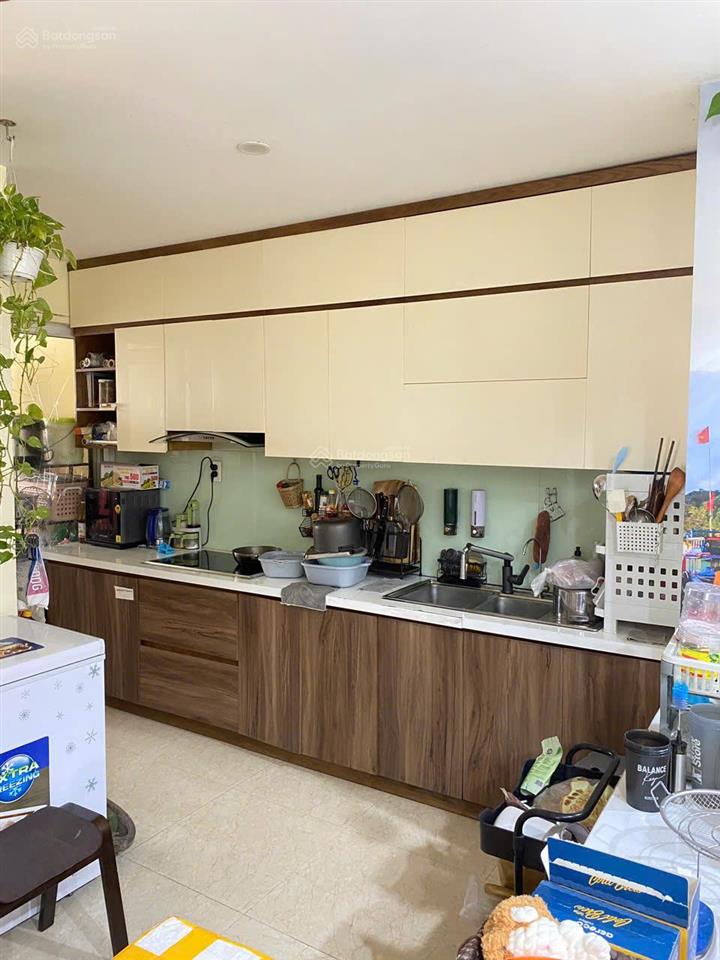 Bán gấp ch tòa tháp đông chung cư hvqp, thiết kế 3pn, 136m2, tầng cao, view hồ tây, bc hướng đn.