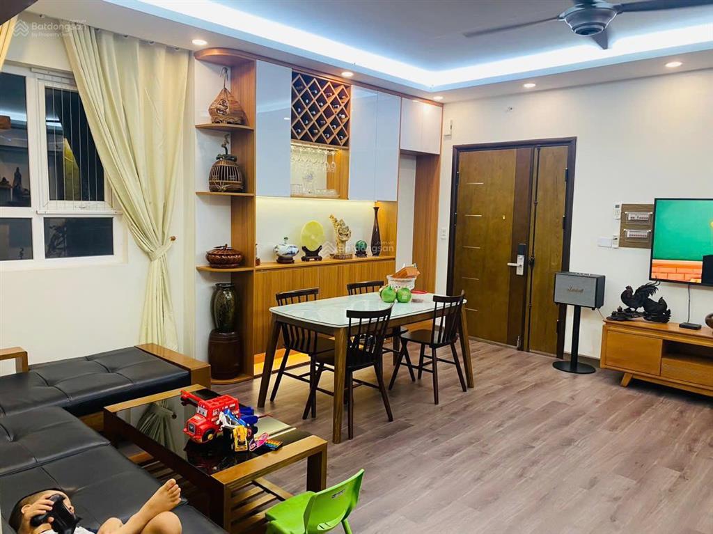 Cho thuê 3pn, 117m2, đầy đủ nội thất, ban công đông, giá 16tr/tháng.  0869 555 ***