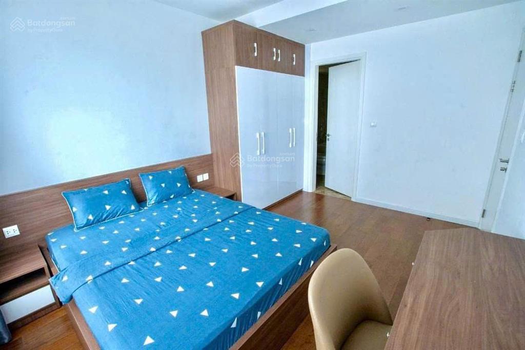 Cho thuê chcc tòa c7 dcapital, tk 2pn, 2wc, sẵn slot oto, view bể bơi, cực vip.  0869 555 ***