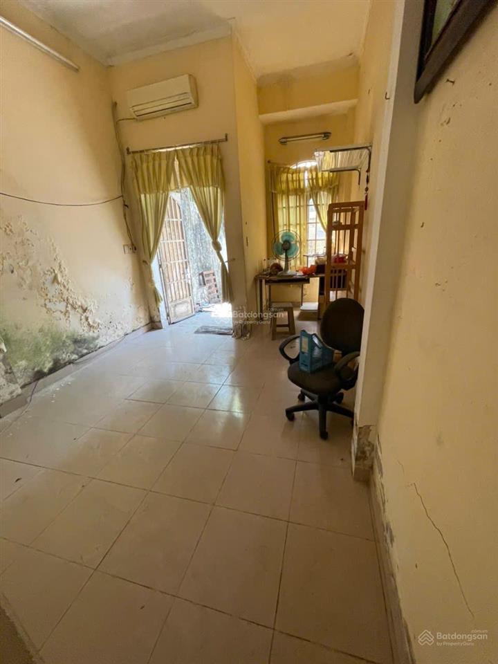 Bán nhà c4 nát, hẻm 3m thông, diện tích rộng 65m2 full thổ  giá 4.1 tỷ (không qh không phong thủy)