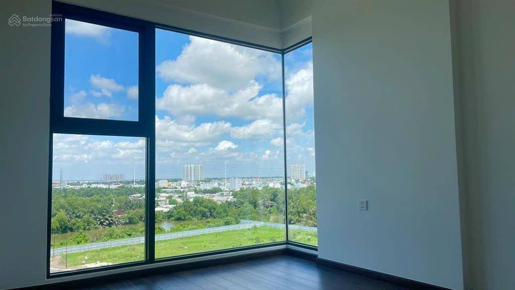 Chủ nhà định cư nước ngoài muốn bán nhanh căn fp1 99m2 ( 3pn 2wc) view sông, nhận nhà vào ở ngay.