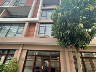 Cho thuê nhà ở ánh dương, hoàn thiện 5 tầng, sẵn giường, tủ, bếp, chỉ việc vào ở
