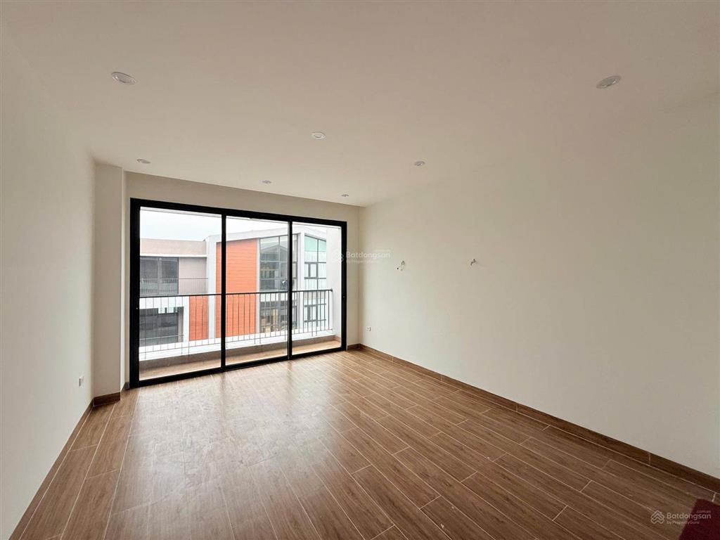 Cho thuê liền kề 5 tầng 60m2, có thang máy, full đồ