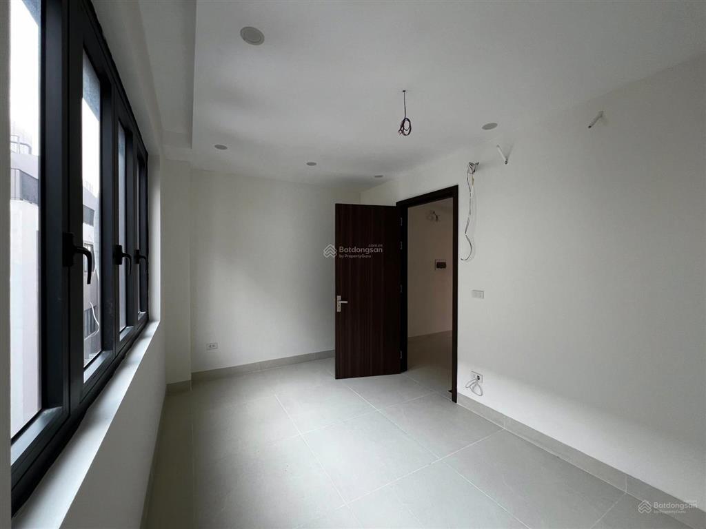 Cho thuê nhà 5 tầng 54m2 ở vin 3, 11 triệu/ tháng đã bao phí quản lý