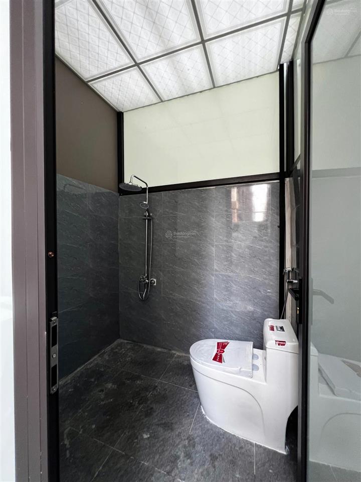 Cho thuê nhà 5 tầng 54m2 ở vin 3, 11 triệu/ tháng đã bao phí quản lý