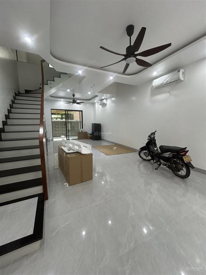 Cho thuê nhà 65m², hoàn thiện 5 tầng, 11 triệu/ tháng