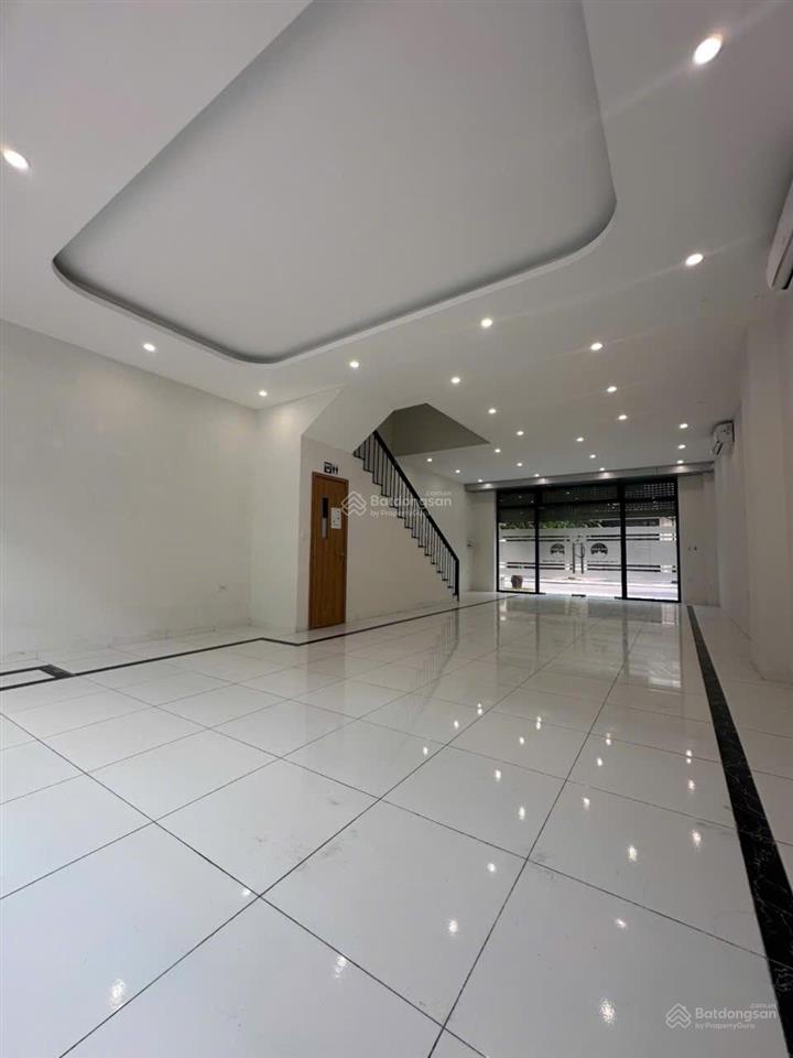 Cần cho thuê căn shophouse 102m2 hoàn thiện 2 tầng. 13tr/1 tháng