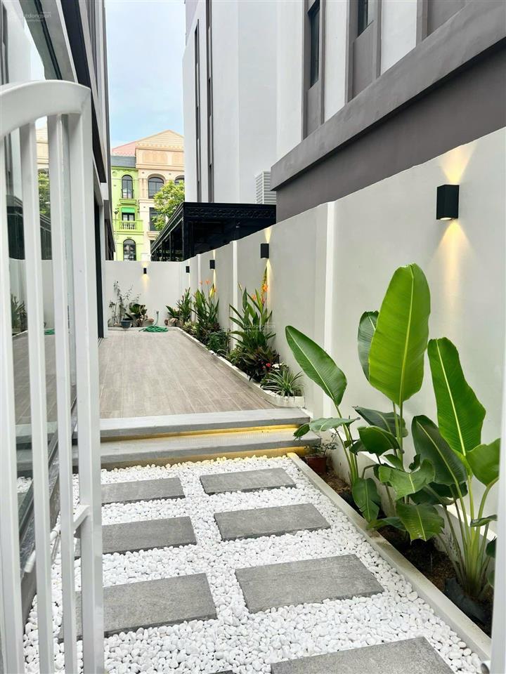 Cho thuê nhà ht2t full nội thất 10 triệu/1 tháng tại vinhomes ocean park 3