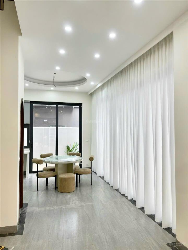Cho thuê nhà ht2t full nội thất 10 triệu/1 tháng tại vinhomes ocean park 3