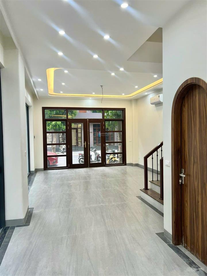 Cho thuê nhà ht2t full nội thất 10 triệu/1 tháng tại vinhomes ocean park 3