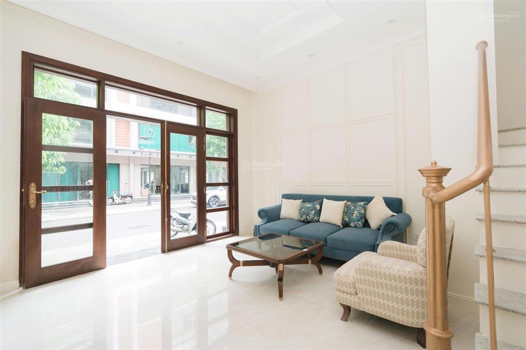 Cần cho thuê nhà liền kề 78m2 ở vin 3, 12 triệu/1 tháng bao phí dịch vụ, vinhomes ocean park 3