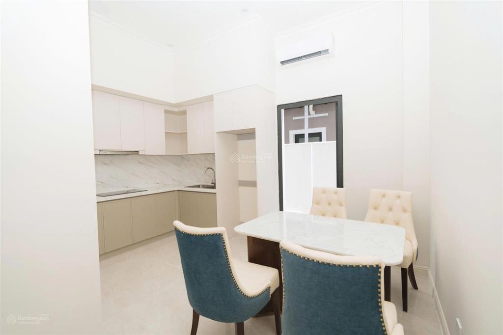 Cần cho thuê nhà liền kề 78m2 ở vin 3, 12 triệu/1 tháng bao phí dịch vụ, vinhomes ocean park 3
