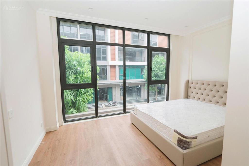 Cần cho thuê nhà liền kề 78m2 ở vin 3, 12 triệu/1 tháng bao phí dịch vụ, vinhomes ocean park 3