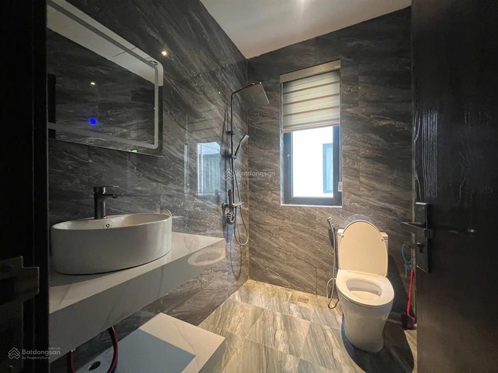 Cần cho thuê nhà 5 tầng, vin 3, full đồ 18tr/ tháng