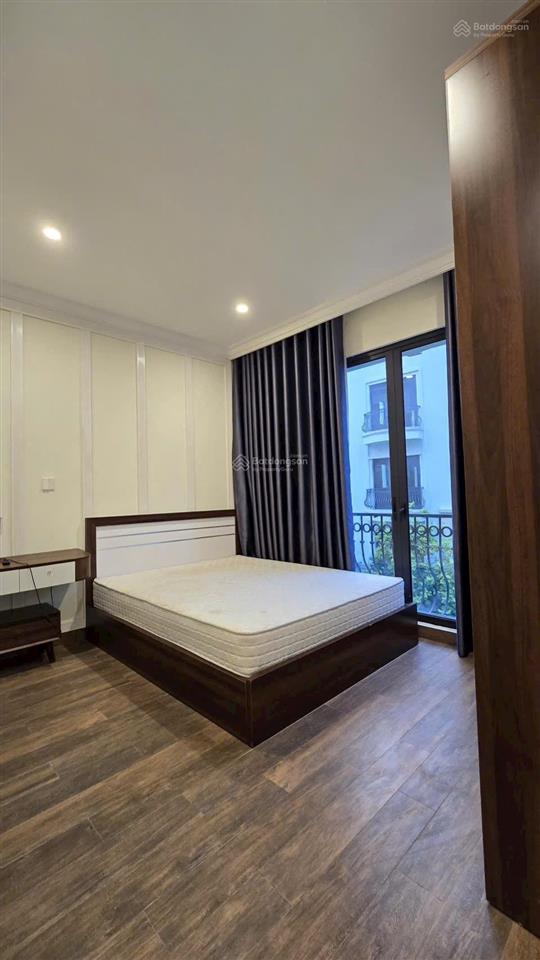Cần bán căn san hô, vin 2, hoàn thiện 5 tầng, 8,3 tỷ sẵn sổ giao dịch luôn