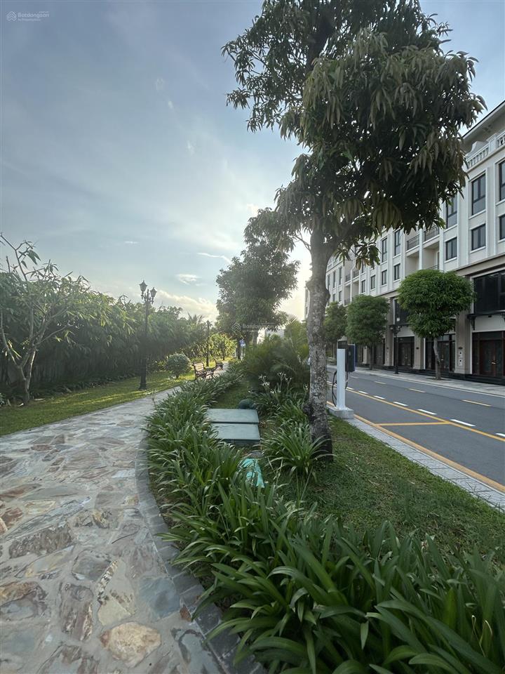 Cần bán gấp căn liền kề 68m2 để đi nước ngoài, 8,6 tỷ, vinhomes ocean park 3