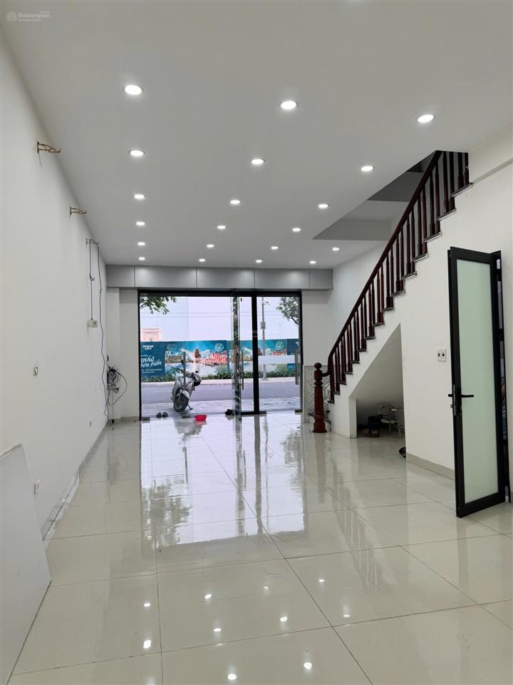 Cho thuê nhà 70m2 hoàn thiện 2 tầng ở chà là 8triệu/1 tháng (bao phí)