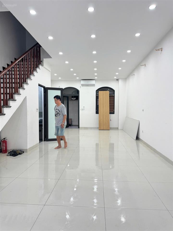 Cho thuê nhà 70m2 hoàn thiện 2 tầng ở chà là 8triệu/1 tháng (bao phí)