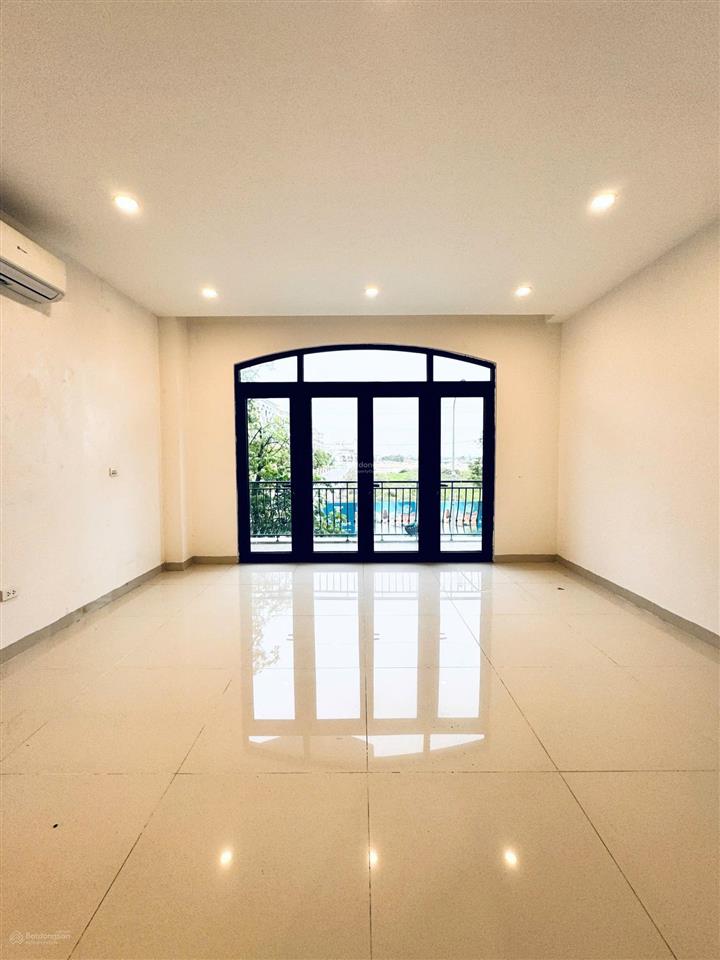 Cho thuê nhà 70m2 hoàn thiện 2 tầng ở chà là 8triệu/1 tháng (bao phí)