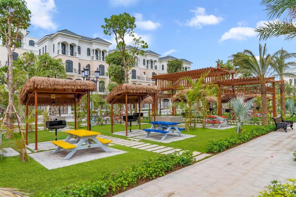 Cho thuê nhà ở sao biển hoàn thiện 2 tầng full đồ 8tr/1 tháng