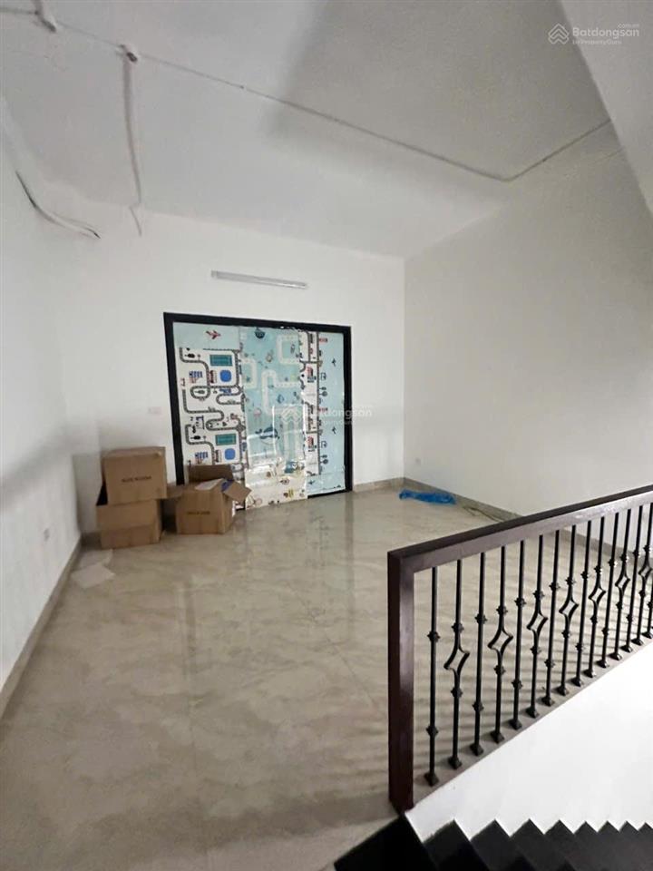 Cho thuê căn cọ xanh hoàn thiện 2 tầng 7,5triệu/1 tháng (bao phí)