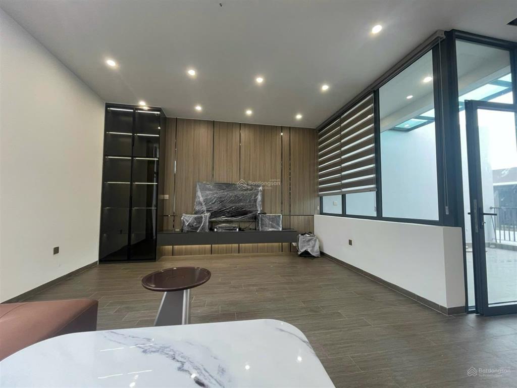 22 triệu/1 tháng nhà 5 tầng, full đồ, nội thất luxury tại vin 3