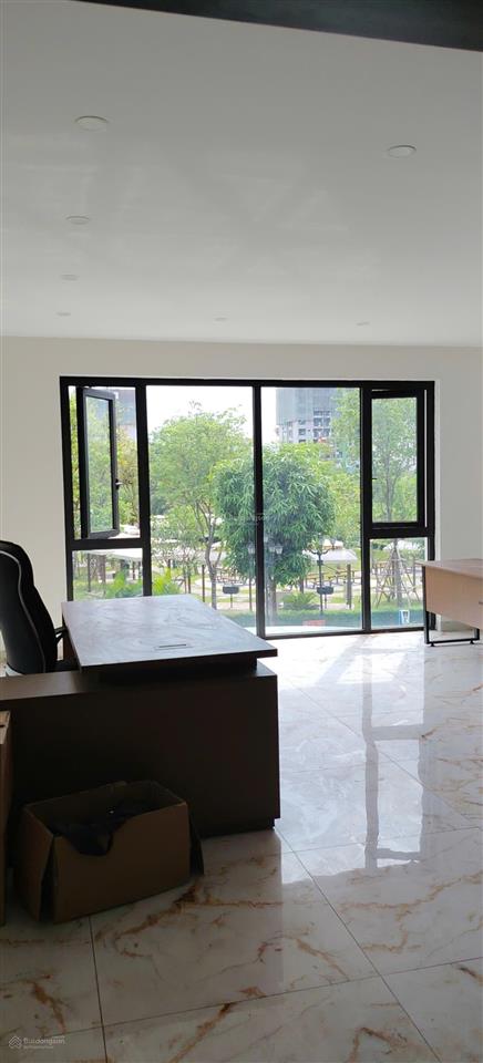Cho thuê shophouse 5 tầng, trung tâm vin 2,3, 37 triệu/1 tháng, 2 mặt tiền