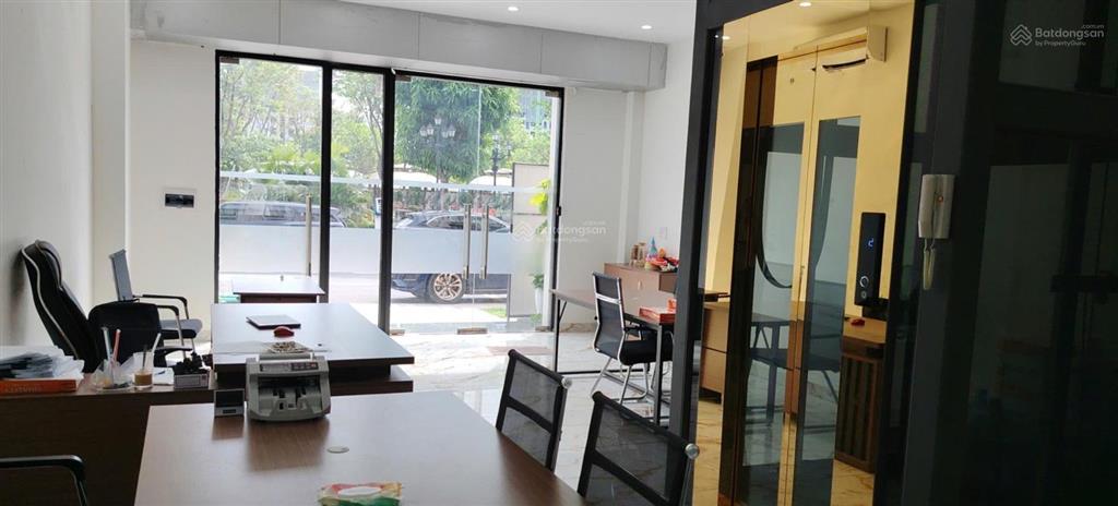 Cho thuê shophouse 5 tầng, trung tâm vin 2,3, 37 triệu/1 tháng, 2 mặt tiền