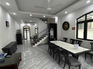 Cho thuê nhà ở vinhomes ocean park 2. chà là 11 triệu 1 tháng